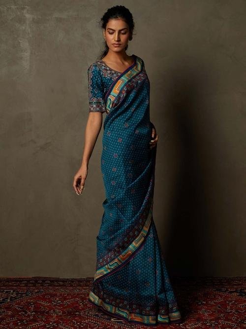 Teal & Navy Chowki Saree With Unstitched Blouse